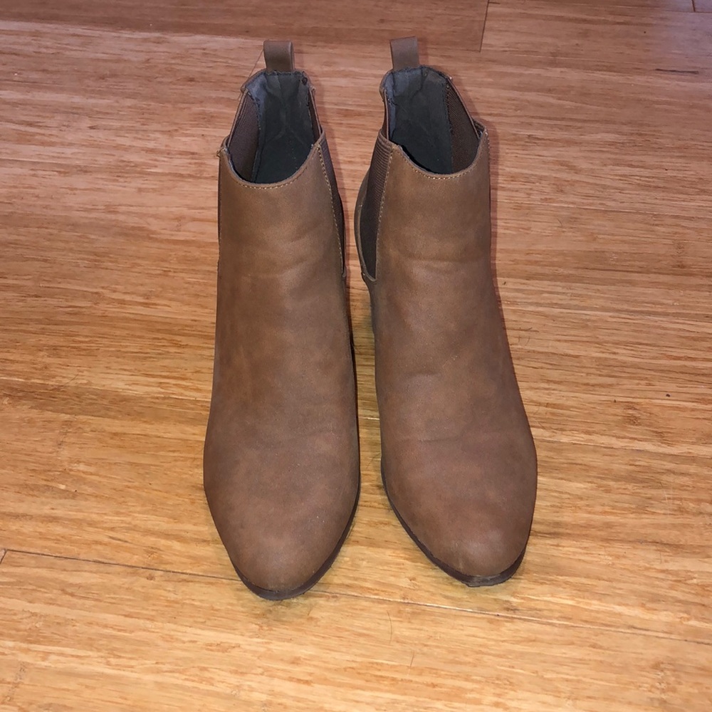 Light Brown Ankle Boots!